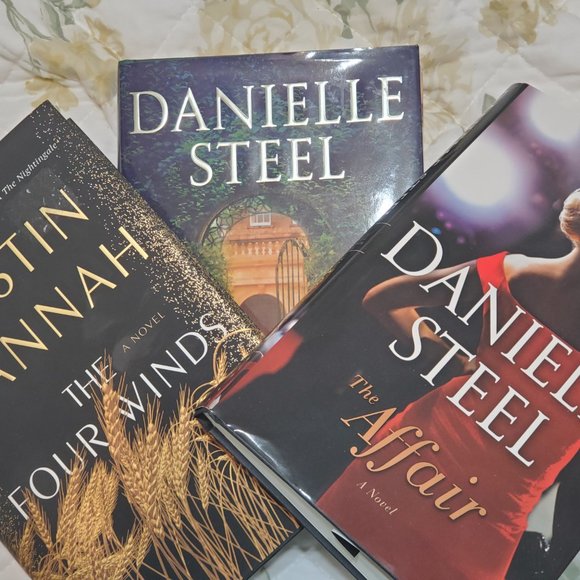 BOOKS - Picture 3 of 3